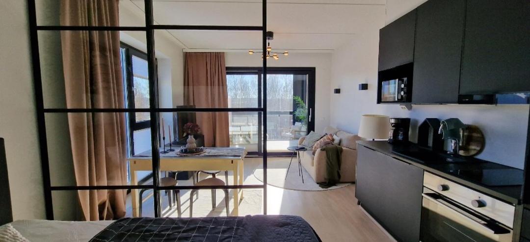 Modern Apartment Near Tampereen Messukeskus, With Own Private And Free Parking Екстериор снимка