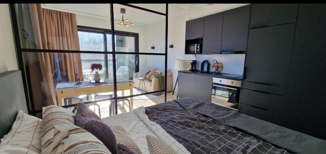 Modern Apartment Near Tampereen Messukeskus, With Own Private And Free Parking Екстериор снимка